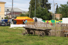 Фоторепортаж о подготовке к Ирбитской ярмарке