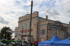 Фоторепортаж о подготовке к Ирбитской ярмарке