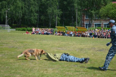 Общественники и полицейские Ирбита организовали интерактивную игру для воспитанников детского загородного лагеря