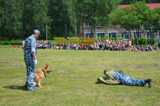 Общественники и полицейские Ирбита организовали интерактивную игру для воспитанников детского загородного лагеря
