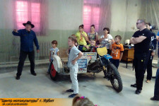 Первая экскурсионная группа туристического маршрута "Самоцветное кольцо Урала" посетила "Центр мотокультуры"