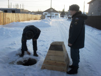 Пожарные помогают людям добрыми делами