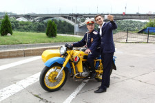 В Ирбите стартовал фотоконкурс «Селфи с сотрудником ГИБДД»