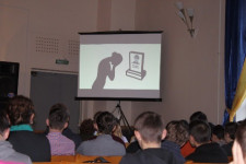 Студенчество Свердловской области проявило себя в творчестве по безопасности дорожного движения