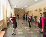 В 9 школе «Весёлая переменка»