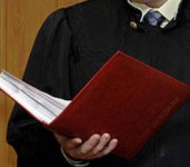 Бывшего казначея полиции Ирбита оштрафовали на 700 тыс. рублей