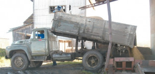 С дополнительной тягой добывают урожай полеводы