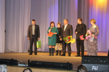 Председатель ЦК КПРФ Геннадий Зюганов наградил Ирбитский мотоциклетный техникум