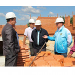 Глава Ирбитского МО совместно заместителем министра АПК Свердловской области проверили, как продвигается строительство ФОК в поселке Пионерском