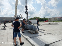 В Ирбите вместо старого установили новый памятник Владимиру Ильичу Ленину