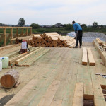 Сегодня во время рабочей поездки Алексей Никифоров, глава Ирбитского района посетил два моста: в поселке Зайково и в селе Скородумское