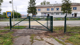 Нижнетагильская колония ЛИУ-51 изготовила ограждения для детских садов и школ города Ирбита на 7,3 миллионов рублей