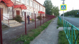 Нижнетагильская колония ЛИУ-51 изготовила ограждения для детских садов и школ города Ирбита на 7,3 миллионов рублей