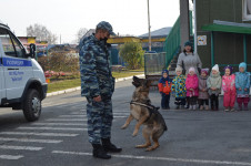 Сотрудники полиции Ирбита навестили воспитанников детского сада