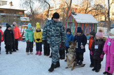 Сотрудники полиции Ирбита познакомили дошколят с профессией полицейского