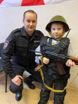 Полицейский Дед Мороз из Ирбита вновь исполнил детскую мечту