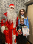 В Ирбите «Полицейский Дед Мороз» поздравил с Новым годом детей сотрудников, находящихся в длительной служебной командировке
