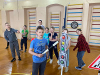 Сотрудники ГИБДД Ирбита проводят профилактические мероприятия по ПДД в пришкольных лагерях