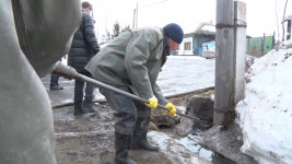 В Ирбите начали промывать водоотводные трубы
