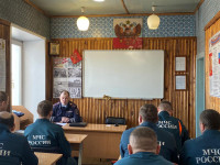 Сотрудники Госавтоинспекции провели профилактическую беседу с личным составом пожарно-спасательной части №60 г. Ирбита