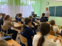 В Ирбите сотрудники полиции принимают участие в акции «Единый день профилактики»