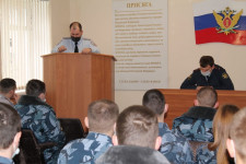 Госавтоинспектор провел встречу с личным составом СИЗО-2 по профилактике нарушений ПДД