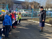 Школьники Ирбита приняли участие в акции «Шагающий автобус»