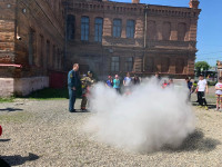 Сотрудники 60 пожарно-спасательной части продолжают проводить экскурсии и профилактические мероприятия с детьми