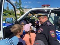 В Ирбите полицейские продолжают проводить мероприятия под общим названием «Безопасное лето»