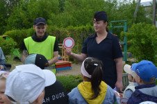 В Ирбите в детском саду № 9 при участии сотрудников полиции прошла квест-игра по Правилам дорожного движения