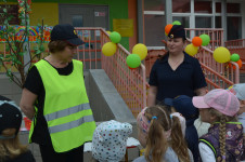 В Ирбите в детском саду № 9 при участии сотрудников полиции прошла квест-игра по Правилам дорожного движения