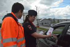 Сотрудники ГИБДД Ирбита приняли участие в акции «Безопасный переезд»