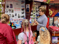 В Ирбите сотрудники полиции наградили победителей конкурса фотографий, приуроченного ко Дню защиты детей