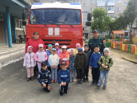 Пожарные 60 пожарно-спасательной части г. Ирбита провели мероприятия с детьми детского сада № 10