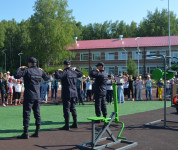 Ирбитские полицейские провели акцию «Зарядка со стражем порядка»