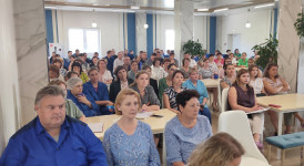 Сегодня состоялась встреча коллектива Ирбитского молочного завода с министром АПК и потребительского рынка Свердловской области