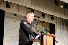 В Ирбите сотрудники полиции выступили на городском родительском собрании