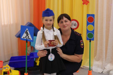 Посвящение дошкольников в ряды юных инспекторов движения
