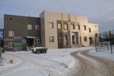 Сегодня на стройке Физкультурно-оздоровительного комплекса в поселке Пионерском состоялось очередное совещание с подрядчиком