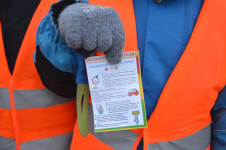 В Ирбите сотрудники полиции и общественники провели акцию «Пристегни самого дорогого!»