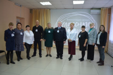 Заместитель начальника ОУУПиПДН ОВД Ирбита Роман Брызгалов рассказал школьникам о профессии полицейского