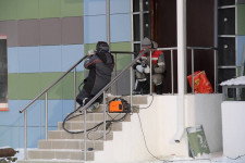 Сегодня на стройке Физкультурно-оздоровительного комплекса в поселке Пионерском состоялось очередное совещание с подрядчиком