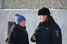 В Ирбите волонтеры и сотрудники Госавтоинспекции провели акцию «День памяти жертв ДТП»