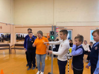 В Ирбите в школе №9 прошел урок с «Лабораторией безопасности»