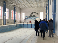 Сегодня на стройке Физкультурно-оздоровительного комплекса в поселке Пионерском состоялось очередное совещание с подрядчиком