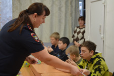 Ирбитские полицейские принимают участие в акции «Полицейский Дед Мороз»