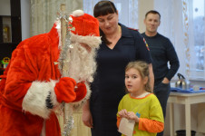 Ирбитские полицейские принимают участие в акции «Полицейский Дед Мороз»