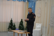 В Ирбите сотрудники полиции продолжают проводить профилактические беседы с трудовыми коллективами