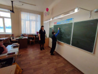 Ученики «Зайковской СОШ №1» вспомнили и закрепили правила безопасного поведения на проезжей части дороги и в автотранспорте