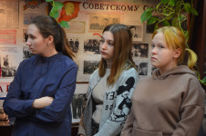 В Ирбите в рамках акции «Студенческий десант» студенты посетили музей Ирбитского ОВД